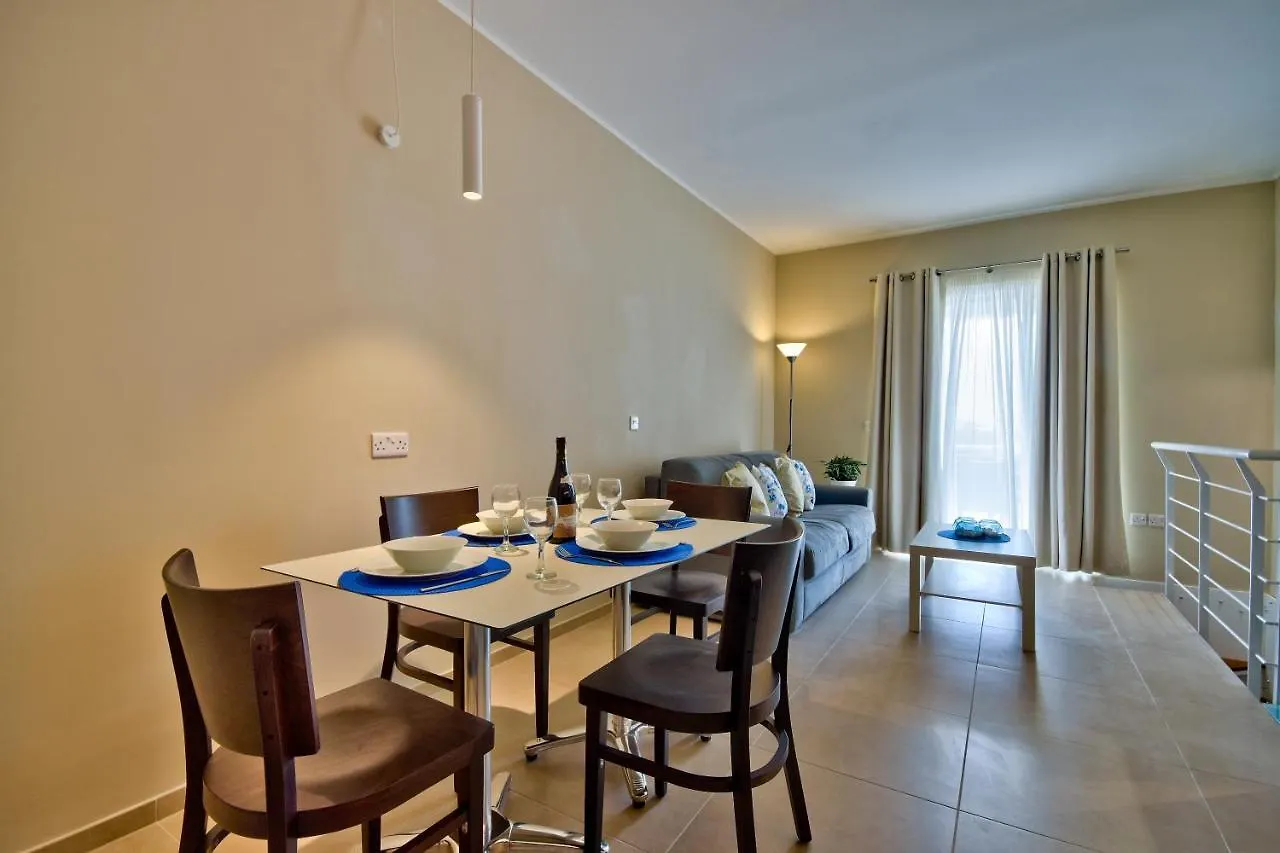 Spinola Park - Duplex Top Floor Apartment With Terrace St. Julian's