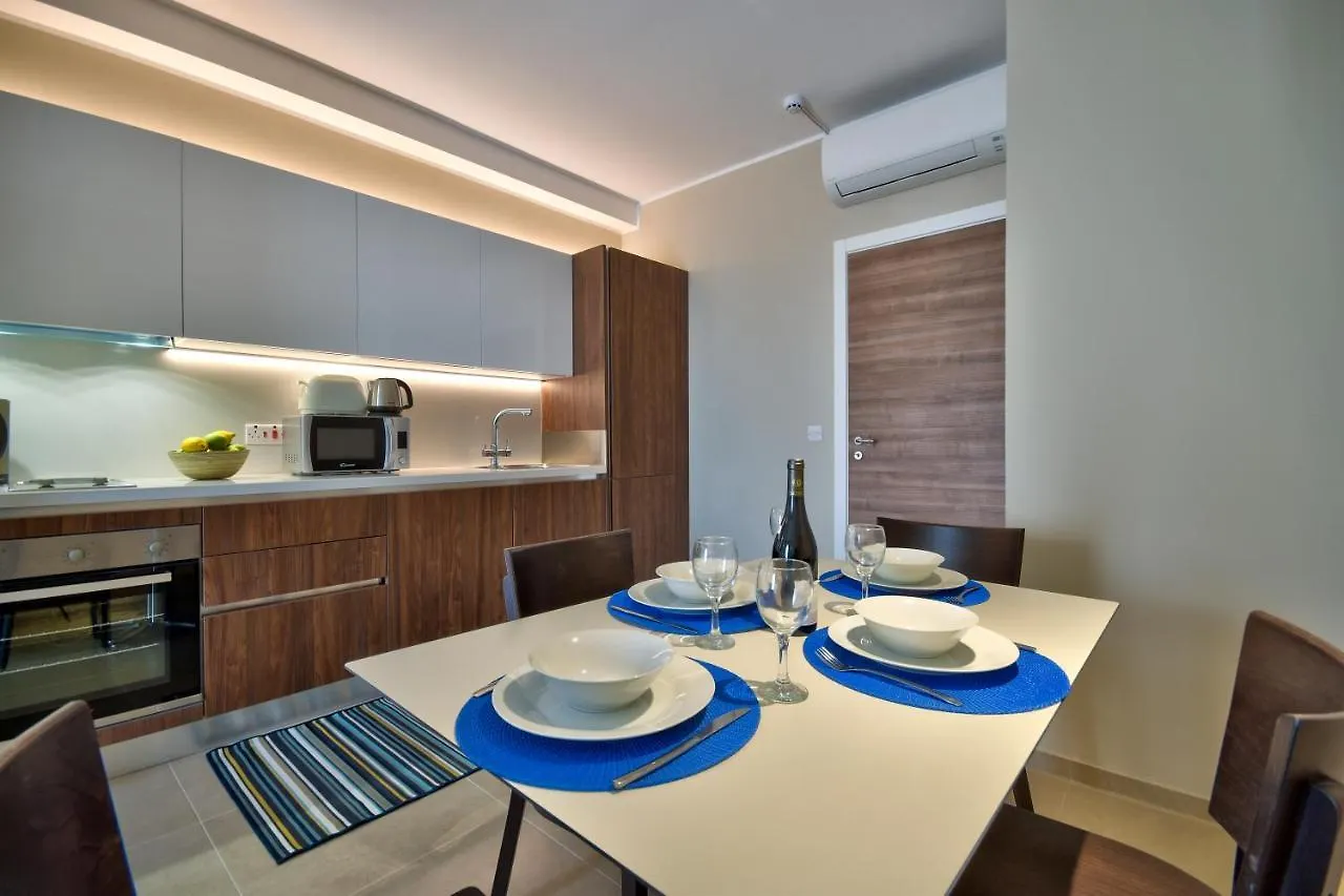 Spinola Park - Duplex Top Floor Apartment With Terrace St. Julian's