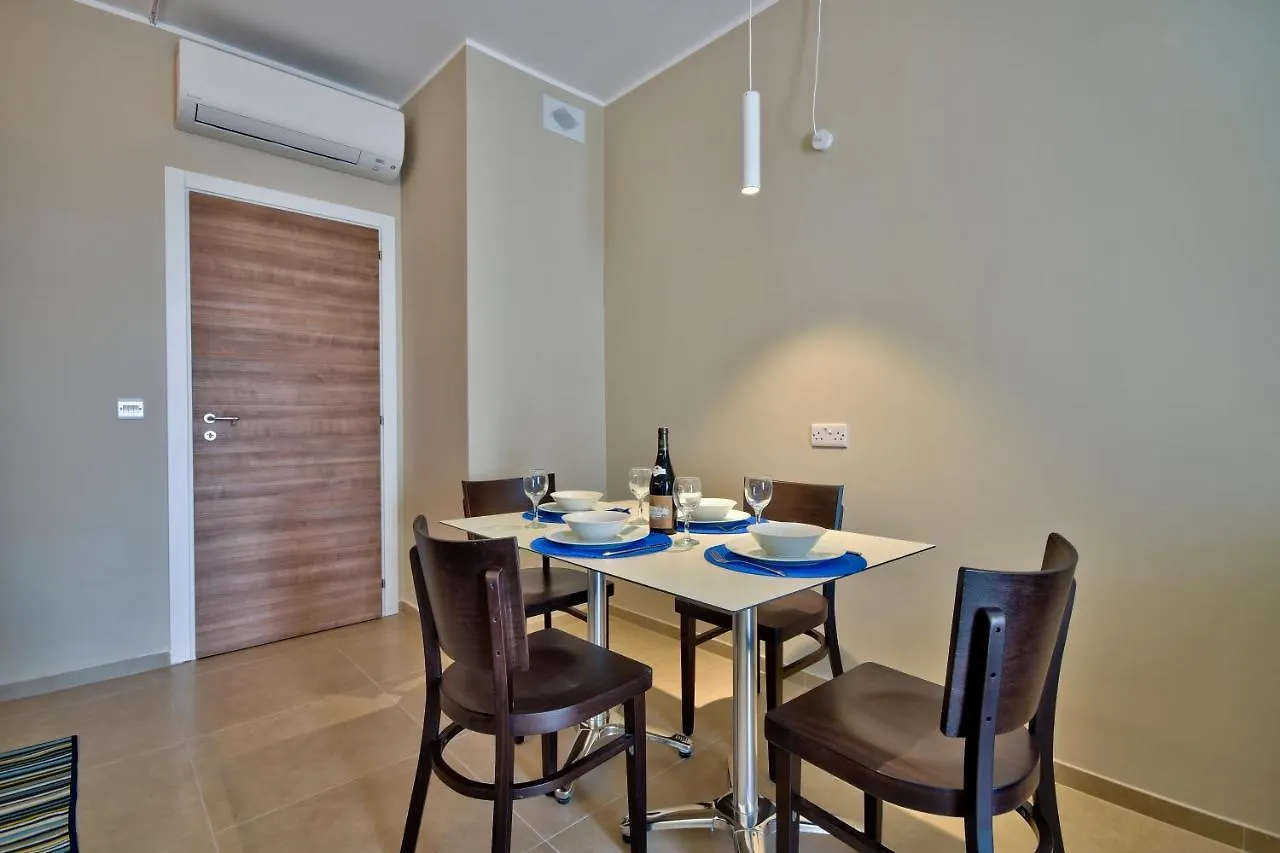 Spinola Park - Duplex Top Floor Apartment With Terrace Saint Julian's 0*,