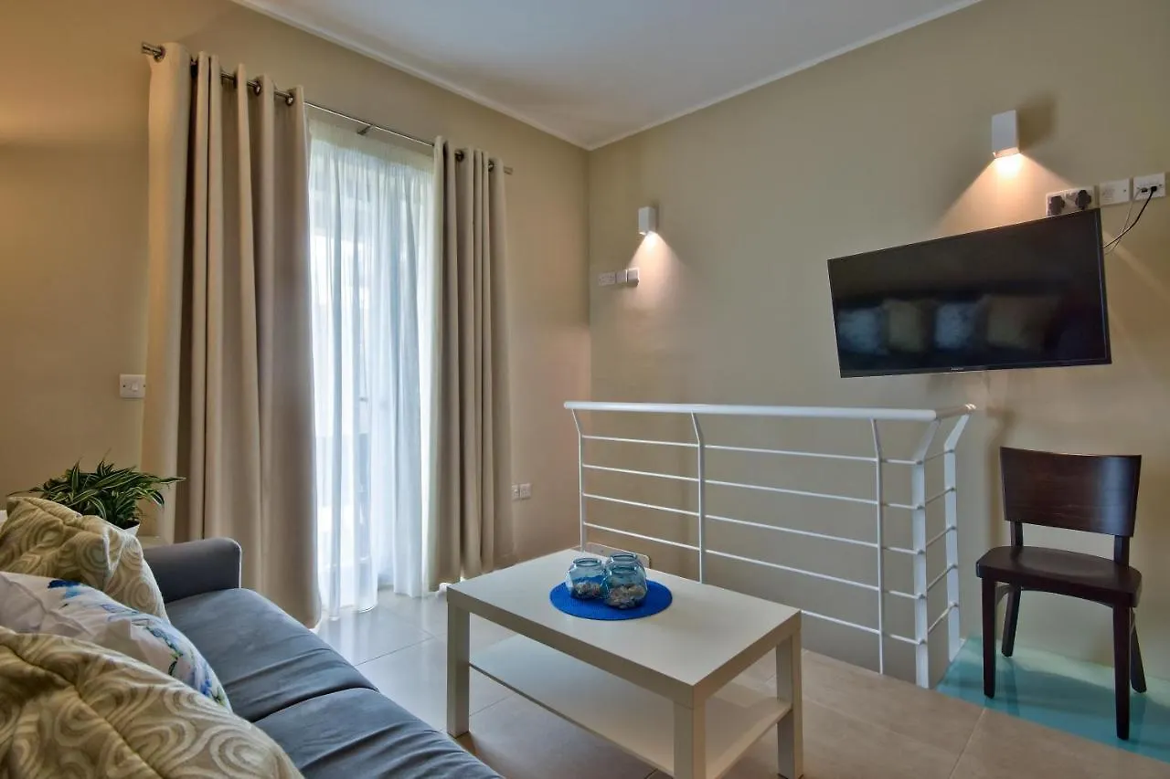 Spinola Park - Duplex Top Floor Apartment With Terrace Saint Julian's