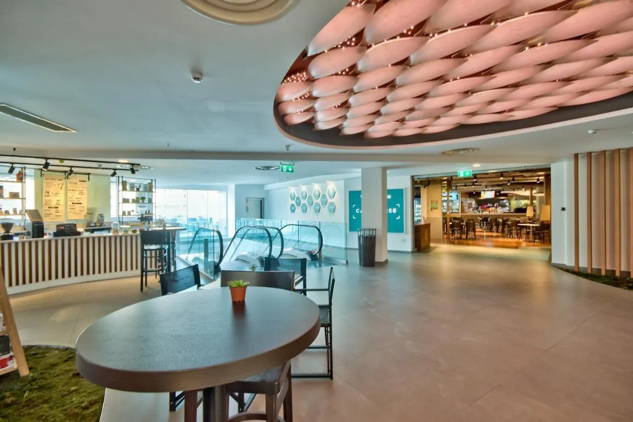 Spinola Park - Duplex Top Floor Apartment With Terrace Saint Julian's Malta